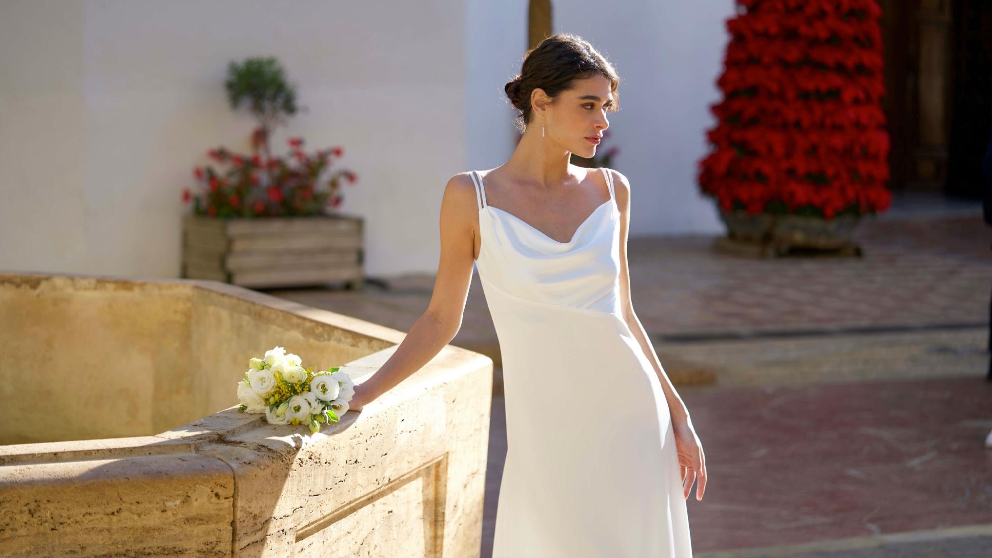 The Perfect Minimalist Wedding Dress: Less is More – Gaâla