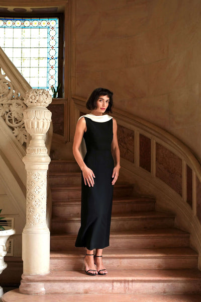 black-form-fitting-premium-