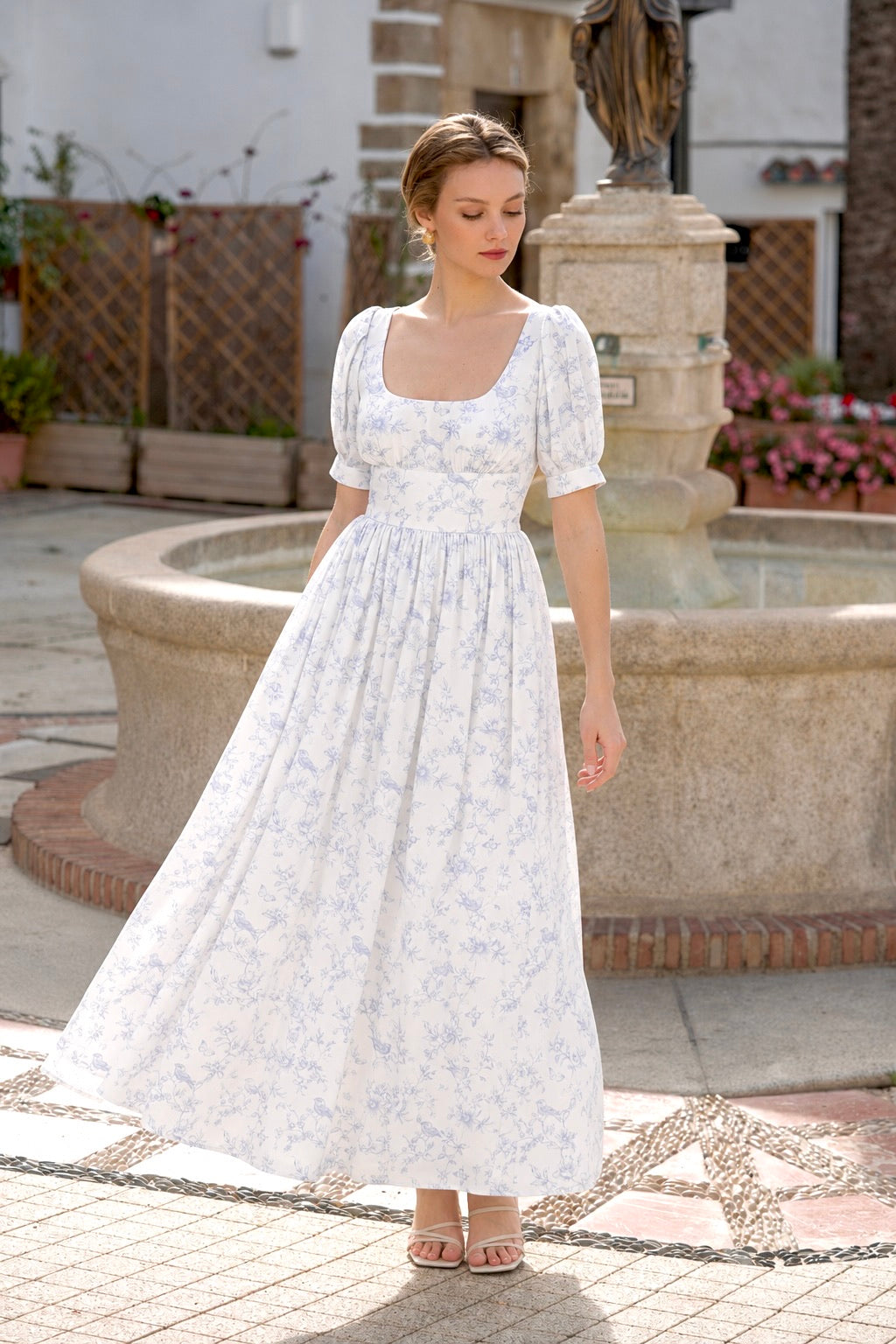 Floral Bridesmaid Dress with a Scoop Neckline – Gaâla