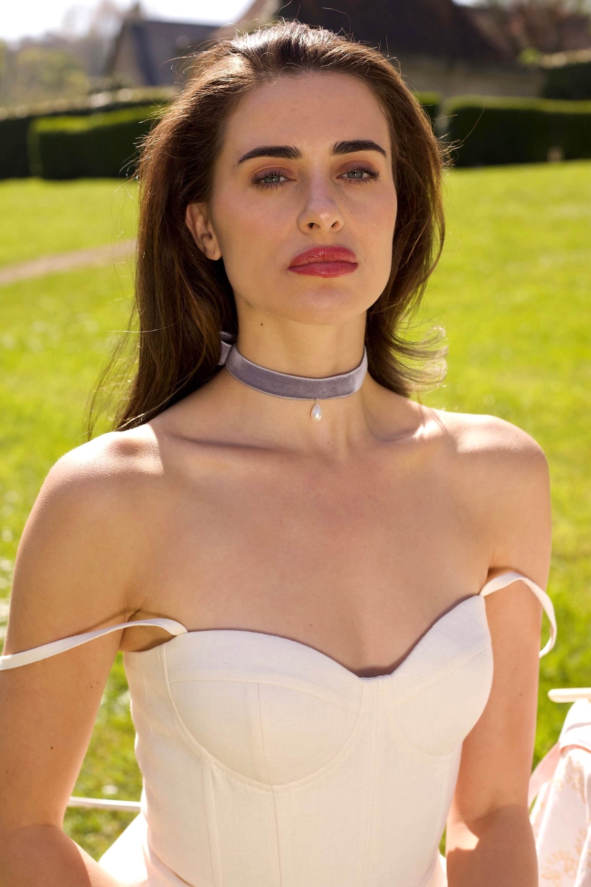 classic-choker-grey-olie- 