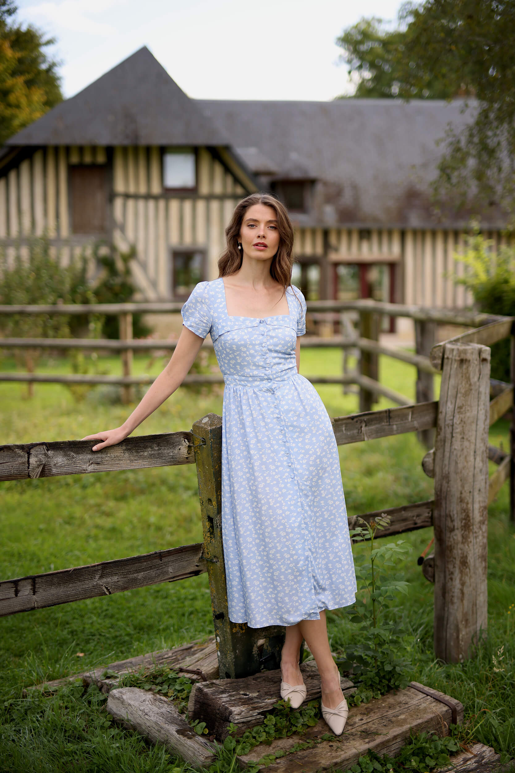 cap sleeve summer dress French Connection Women's Whisper Cap-Sleeve Mini - White White Floral Cap Sleeve Midi DressHow to Style Blue Vintage Inspired Dress Estelle