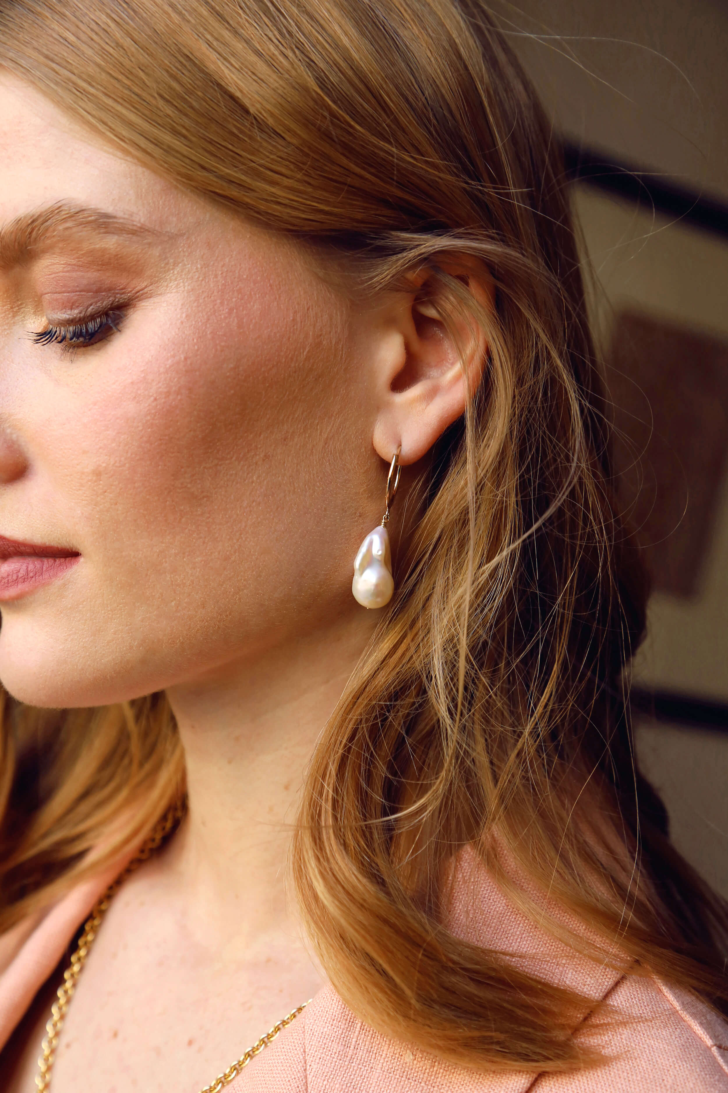 Anni Lu baroque-pearl drop earrings - Gold